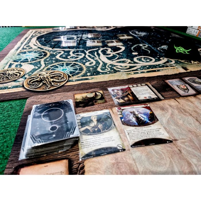 Rubber mat compatible with Arkham Horror - player's board 45cm x 26cm / 18"x10" Rubber mat compatible with Arkham Horror - player's board 45cm x 26cm / 18"x10"