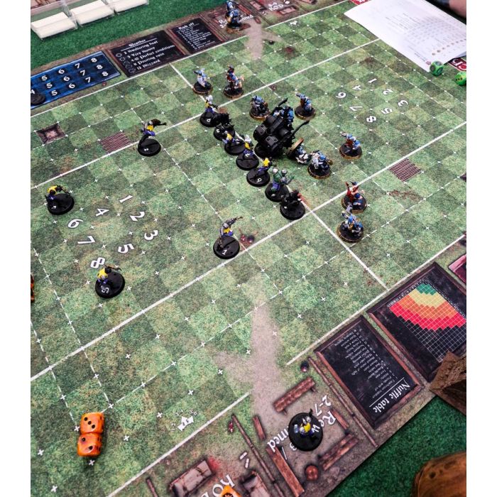 Pitch 35.5" x 27.5" / 90cm x 70cm - single-sided rubber mat compatible with Blood Bowl / Blood Bowl 7s